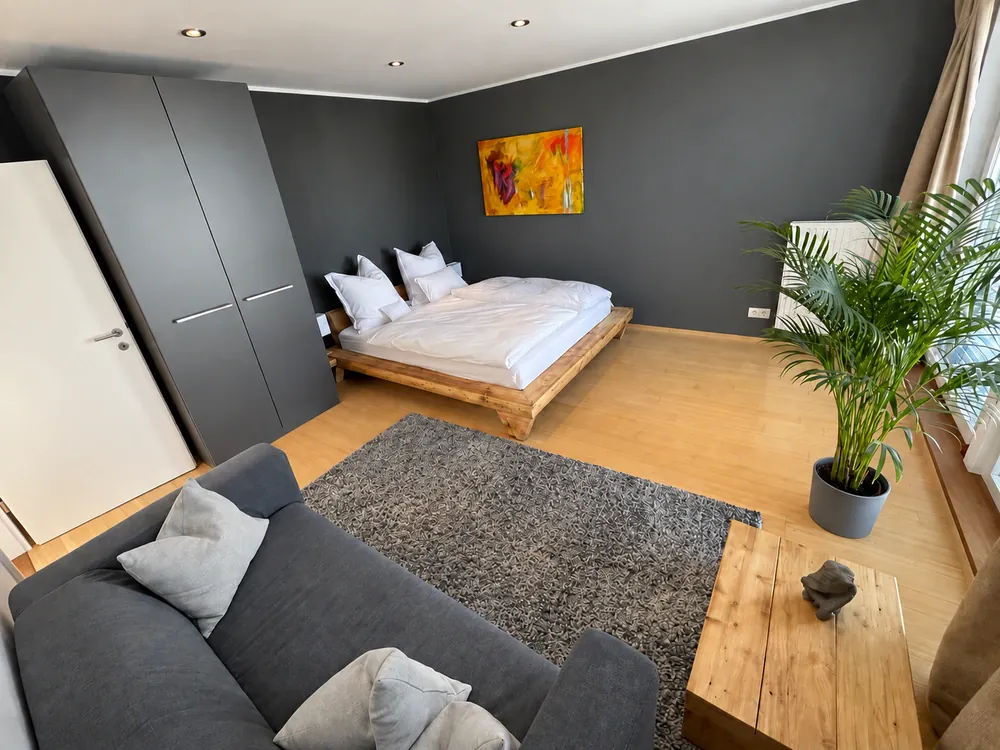 Großes Schlafzimmer
